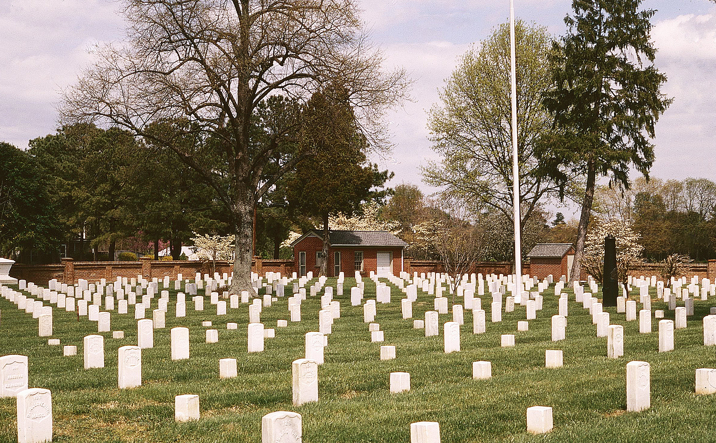 Cold Harbor ብሔራዊ መቃብር፣ ሃኖቨር ካውንቲ። የፎቶ ክሬዲት፡ James Brownie/Billie Crenshaw፣ CA 1995